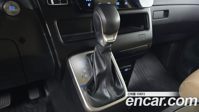 Hyundai Staria Cargo 5-Seater Modern 2024 — фото 9