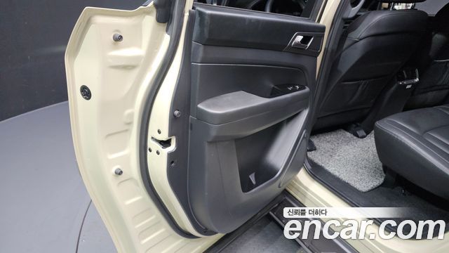 KG Mobility (SsangYong) Rexton Sports Khan Diesel 2.2 4WD Culman Prestige 2024 — фото 25