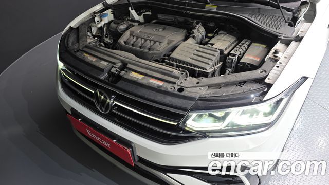 Volkswagen Tiguan Allspace 2.0 TSI Prestige 2023 — фото 6