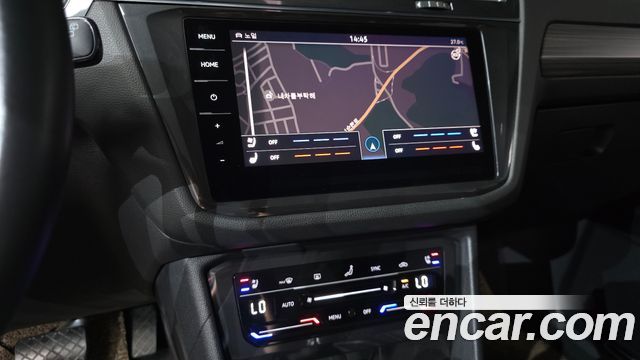 Volkswagen Tiguan Allspace 2.0 TSI Prestige 2023 — фото 14