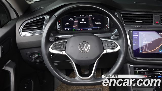 Volkswagen Tiguan Allspace 2.0 TSI Prestige 2023 — фото 15