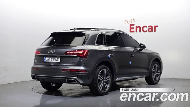 Audi Q5 (FY) 40 TDI Quattro Premium 2022 — фото 2