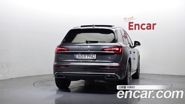 Audi Q5 (FY) 40 TDI Quattro Premium 2022 — фото 4