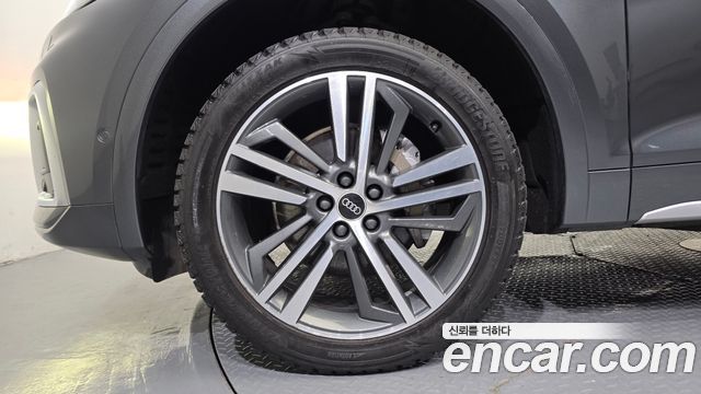 Audi Q5 (FY) 40 TDI Quattro Premium 2022 — фото 5