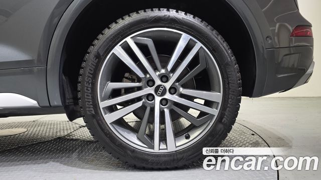 Audi Q5 (FY) 40 TDI Quattro Premium 2022 — фото 21