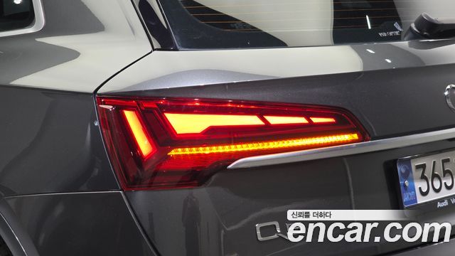 Audi Q5 (FY) 40 TDI Quattro Premium 2022 — фото 23