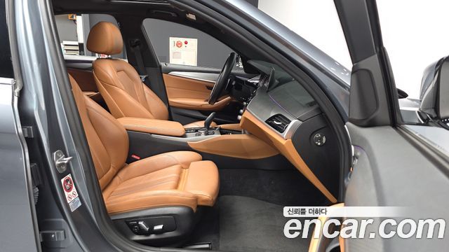 BMW 5 Series (G30) 520d M Sport Special Edition 2018 — фото 11