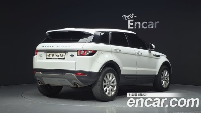 Land Rover Range Rover Evoque 2.2 SD4 Pure 2015 — фото 2