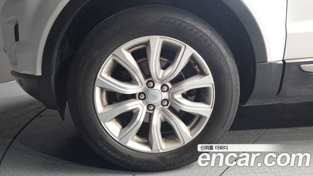 Land Rover Range Rover Evoque 2.2 SD4 Pure 2015 — фото 5