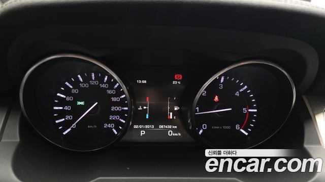 Land Rover Range Rover Evoque 2.2 SD4 Pure 2015 — фото 8