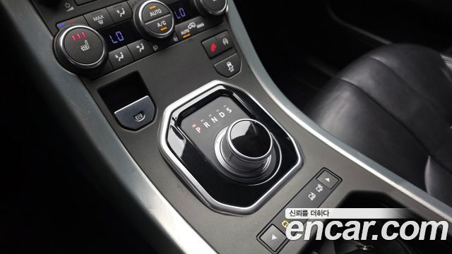 Land Rover Range Rover Evoque 2.2 SD4 Pure 2015 — фото 9