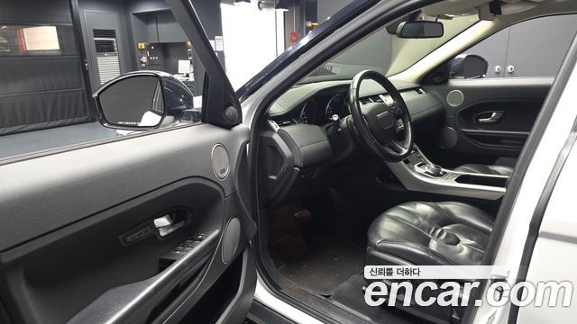 Land Rover Range Rover Evoque 2.2 SD4 Pure 2015 — фото 10