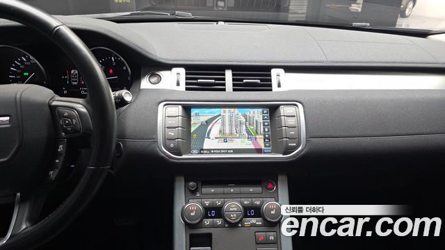 Land Rover Range Rover Evoque 2.2 SD4 Pure 2015 — фото 17