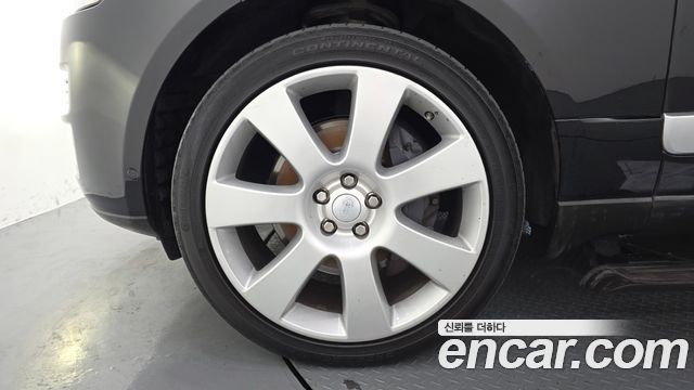 Land Rover Range Rover (IV) 4.4 SDV8 AB LWB DIESEL 2017 — фото 5