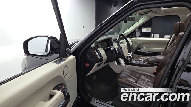 Land Rover Range Rover (IV) 4.4 SDV8 AB LWB DIESEL 2017 — фото 10