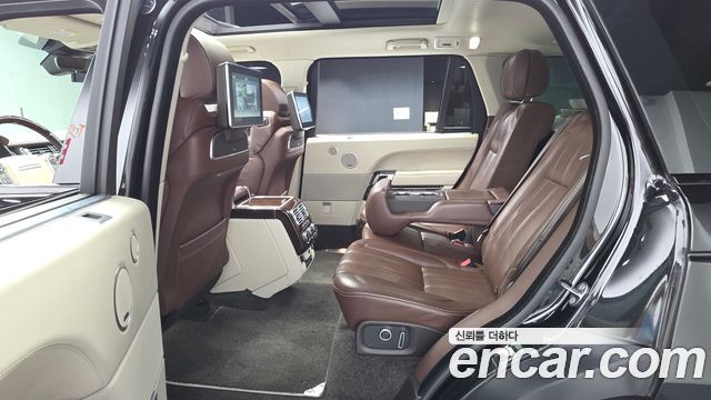 Land Rover Range Rover (IV) 4.4 SDV8 AB LWB DIESEL 2017 — фото 15