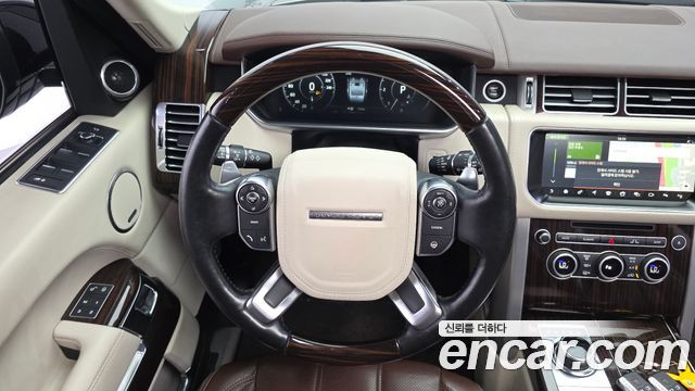 Land Rover Range Rover (IV) 4.4 SDV8 AB LWB DIESEL 2017 — фото 17
