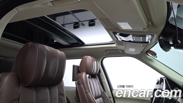 Land Rover Range Rover (IV) 4.4 SDV8 AB LWB DIESEL 2017 — фото 24
