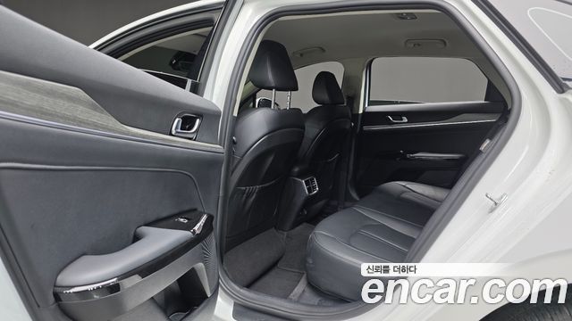 Kia K5 (III) 1.6 Turbo Noblesse 2025 — фото 17