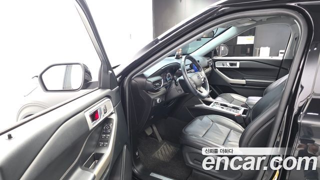 Ford Explorer (VI) 2.3 LimIted 4WD 2022 — фото 10