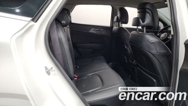 Kia Sportage (V) LPG 2.0 2WD Signature 2023 — фото 15