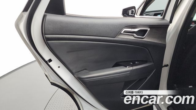 Kia Sportage (V) LPG 2.0 2WD Signature 2023 — фото 24