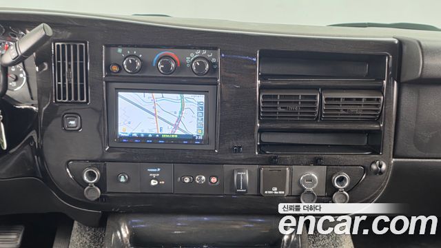 Chevrolet Express Van 6.0 2017 — фото 13