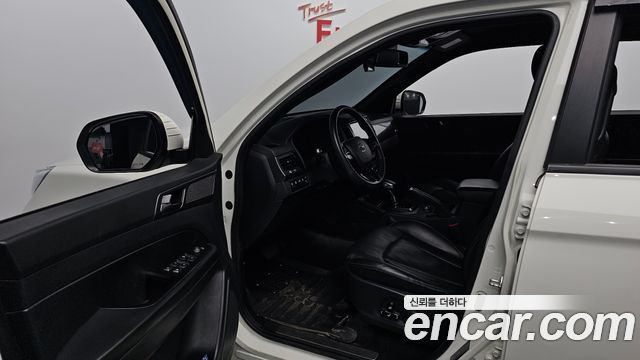 KG Mobility (SsangYong) Rexton Sports Khan Diesel 2.2 4WD Prestige 2023 — фото 10