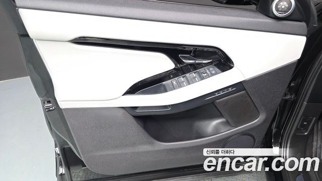 Land Rover Range Rover Evoque (II) P250 Dynamic SE 2024 — фото 24