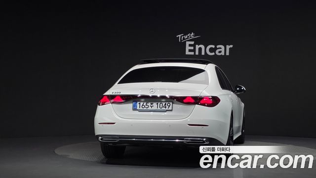 Mercedes-Benz E-Class (W214) E200 Avantgarde 2025 — фото 4