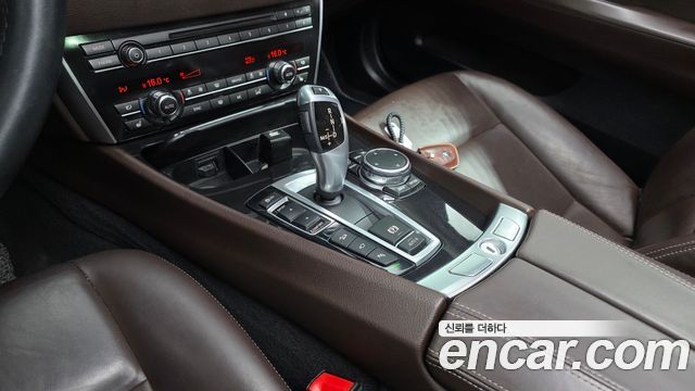 BMW 5 Series GT (F07) GT 30d xDrive 2016 — фото 9
