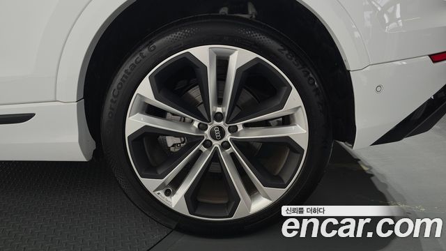 Audi Q8 (4M) 55 TFSI Quattro Premium 2025 — фото 21