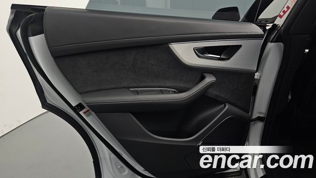 Audi Q8 (4M) 55 TFSI Quattro Premium 2025 — фото 25
