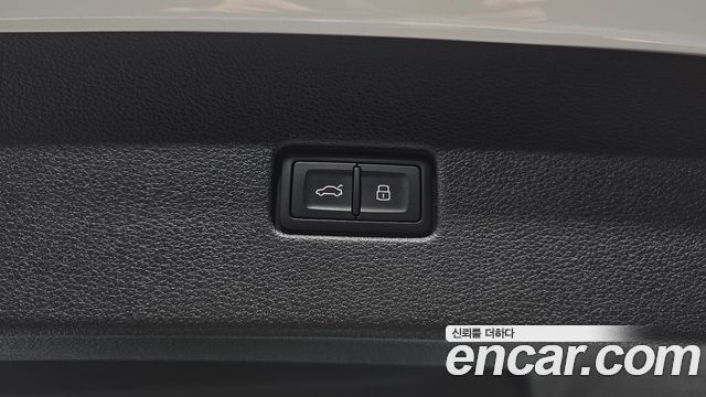 Audi Q8 (4M) 55 TFSI Quattro Premium 2025 — фото 33