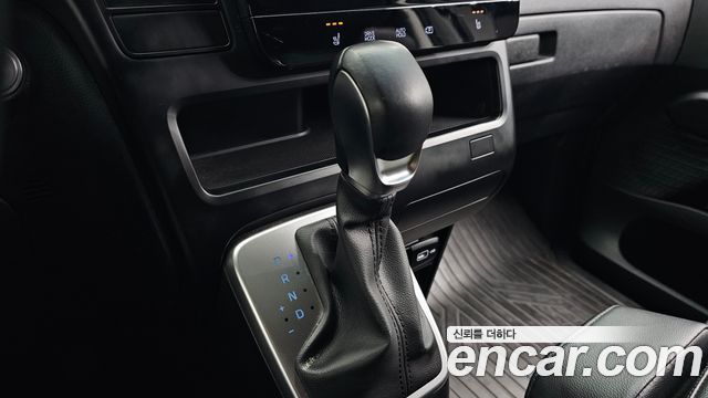 Hyundai Staria Cargo 3-Seater Modern 2022 — фото 9