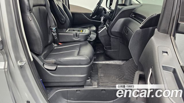 Hyundai Staria Cargo 3-Seater Modern 2022 — фото 11
