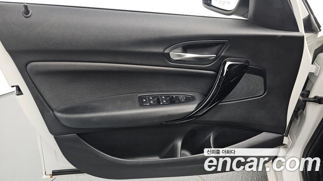 BMW 1 Series (F20) 118d Sport 5Door 2018 — фото 24