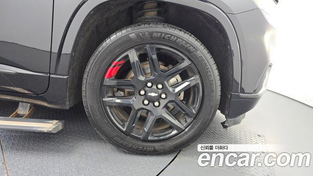 Chevrolet Traverse 3.6 AWD Redline 2020 — фото 31