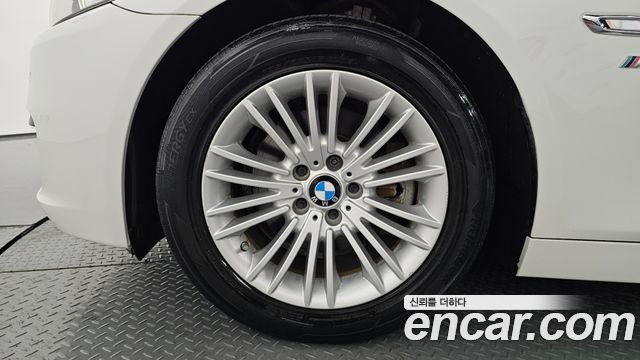 BMW 5 Series (F10) 520d 2015 — фото 5