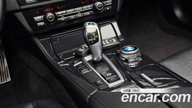 BMW 5 Series (F10) 520d 2015 — фото 9