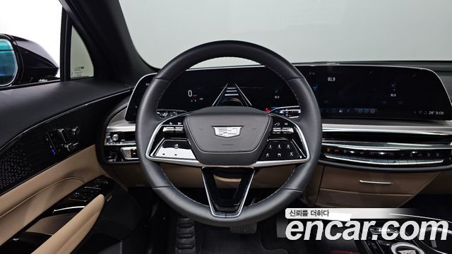 Cadillac Lyriq Sport 2024 — фото 12