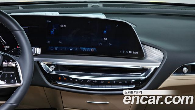 Cadillac Lyriq Sport 2024 — фото 13
