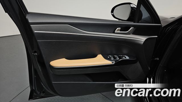 Kia K5 (III) 1.6 Turbo Prestige 2022 — фото 24