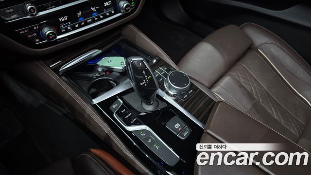BMW 6 Series GT (G32) 620d Luxury 2019 — фото 9