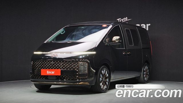Hyundai Staria Lounge 9-Seater Inspiration 2022 — фото 1