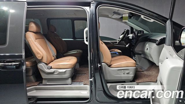 Hyundai Staria Lounge 9-Seater Inspiration 2022 — фото 19
