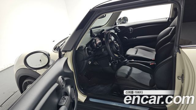 MINI Cooper Standard Third Generation 2019 — фото 10