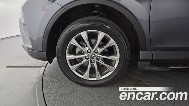 Toyota RAV4 2.5 4WD Hybrid 4th 2018 — фото 5