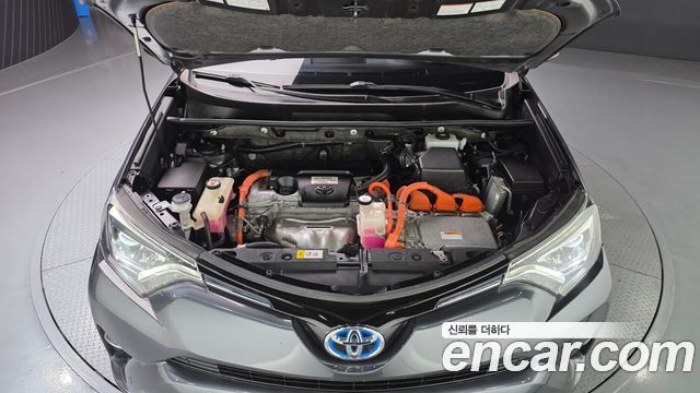 Toyota RAV4 2.5 4WD Hybrid 4th 2018 — фото 6