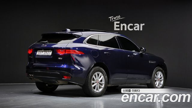 Jaguar F-PACE 20d Portfolio 2017 — фото 2